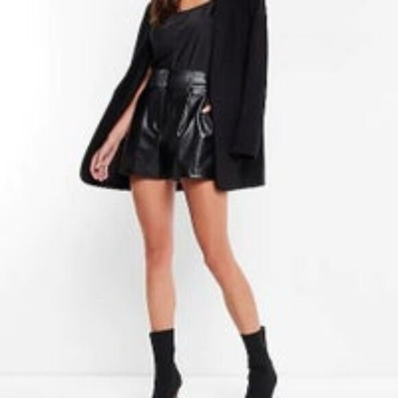 Express Super High Waist Croc-Embossed Faux Leather Shorts Size 12 - Picture 2 of 14